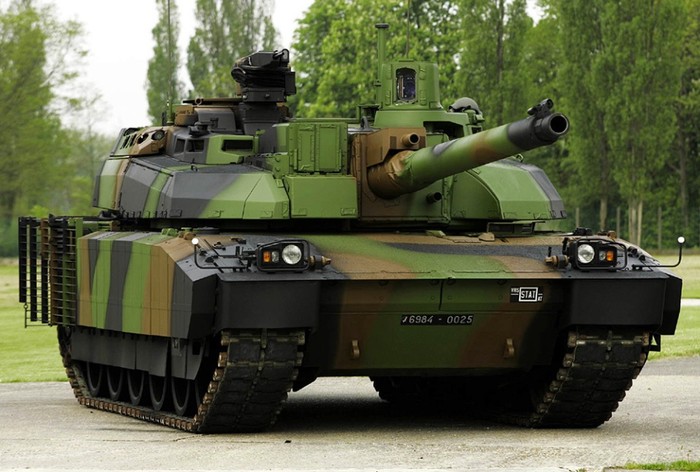 Tăng chiến trường AMX-56 Leclerc do hãng Nexter chế tạo.